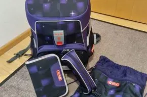 Schultasche mit Zubehör für die Volksschule