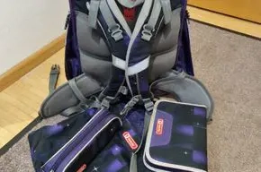 Schultasche mit Zubehör für die Volksschule Bild 5