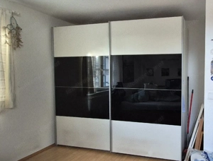 Kleiderschrank 