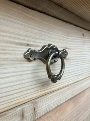 Hergerichtete Kommode