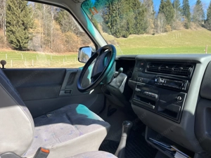 VW T4 Caravelle 102 PS Bild 5