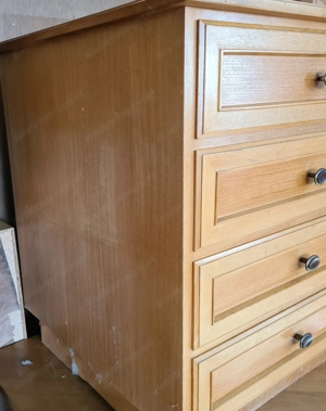 Vollholzkästchen mit vier Schubladen zu verschenken Bild 3