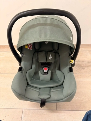Babyschale Joie inkl. Verankerungsstation für Auto Bild 3