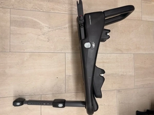 Babyschale Joie inkl. Verankerungsstation für Auto Bild 2