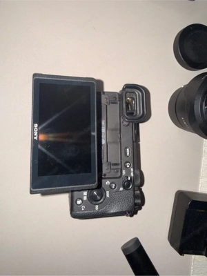 Sony Alpha 6600 Set inkl. Sony 11mm f 1.8 Objektiv + Top Zubehör (Vlogging   Reise) Bild 2