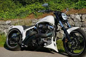 Custom Harley Davidson Softail FXSTC Umbau Bild 3