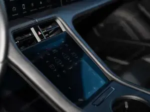 Porsche Taycan Bild 19