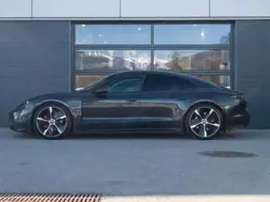 Porsche Taycan Bild 2