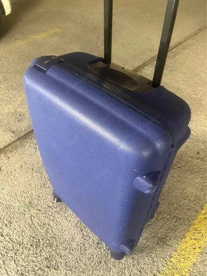 Verkaufe diesen Rollkoffer , siehe Bilder! Bild 4