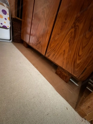 Alter Schrank zu verschenken Bild 3