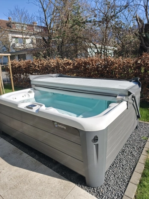 Whirlpool HotSpring Bild 2