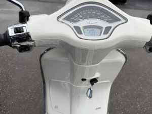 Vespa Piaggio Primavera 125 ABS bj 2022 3000Km Bild 8