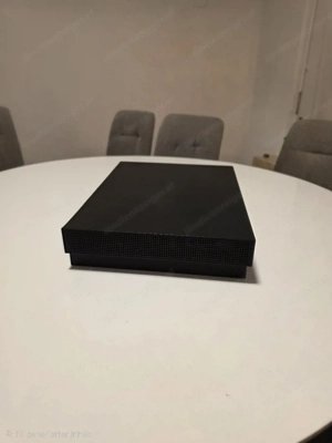 XBox One X Bild 3