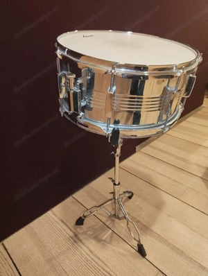 Snare Drum mit Ständer und Tasche  Bild 3