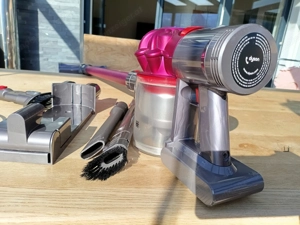 Dyson V8 motorhead+ Akku-Staubsauger Bild 4