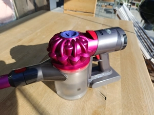 Dyson V8 motorhead+ Akku-Staubsauger Bild 3