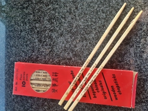 WOK mit Holzstäbchen Bild 2