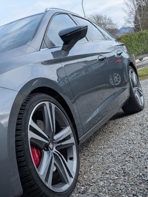 Seat Leon ST 300 Cupra Allrad Bild 5