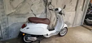 Vespa Primavera 50 4 Takt Bild 2