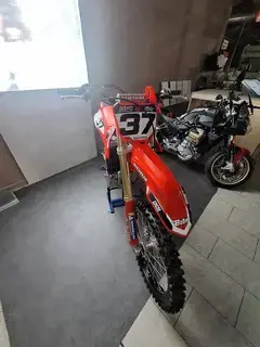 Honda CRF 250 Bild 2