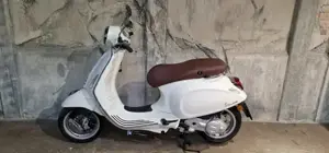 Vespa Primavera 50 4 Takt Bild 8