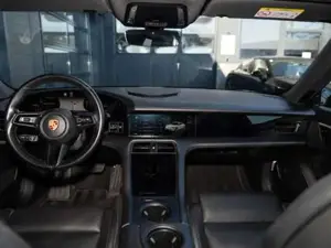 Porsche Taycan Bild 14