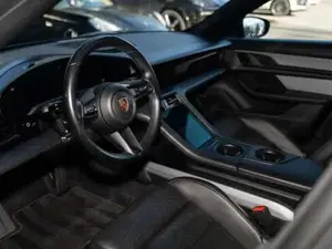 Porsche Taycan Bild 9