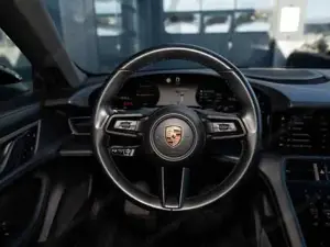 Porsche Taycan Bild 15