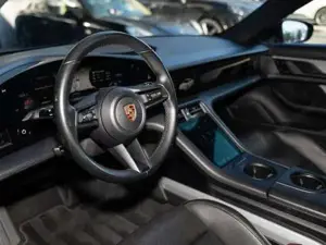 Porsche Taycan Bild 10