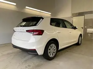 Skoda Fabia Selection 95PS GV4+Sitzheiz+Klima+SmartLink+LED... Bild 4