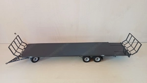 Fliegl Ballentransportwagen  Bild 2