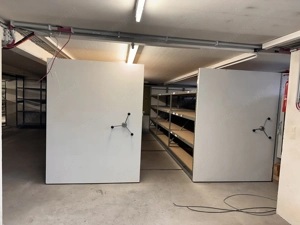 Mobiles Archiv- Lagerregal-System mit Kurbelmechanik Bild 2