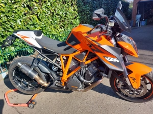 KTM 1290 Super Duke mit TC ABS , div.Extras & sehr wenig km Bild 3