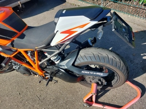KTM 1290 Super Duke mit TC ABS , div.Extras & sehr wenig km Bild 5