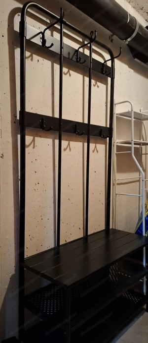 Ikea Garderobe "Pinnig", matt-schwarz, Metall mit Sitzbank aus Holz