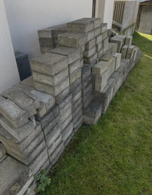 Betonsteine 20 x 20 cm,   große Menge,   günstig abzugeben Bild 2