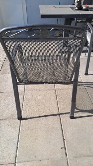 4 Gartenstühle mit Auflage zu verkaufen  Bild 3