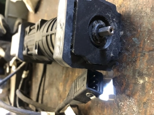 3 Rolladen Motoren  Bild 2