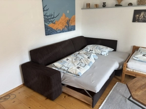 Coole Schlaf-Couch mit Hocker Bild 5