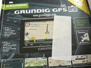 Navigationsgerät Grundig Bild 2