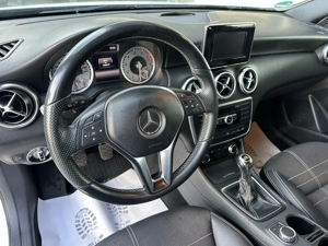 Mercedes Benz A180 Bild 5