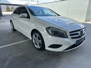 Mercedes Benz A180 Bild 4