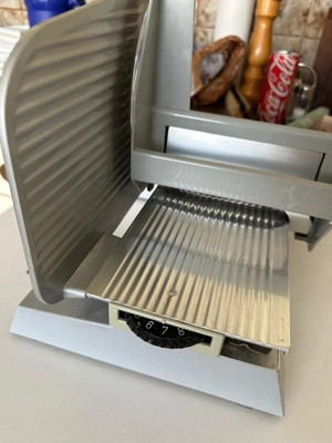 Brotschneidemaschine Bild 2