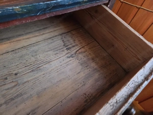 Antike Bauernkommode Bild 2