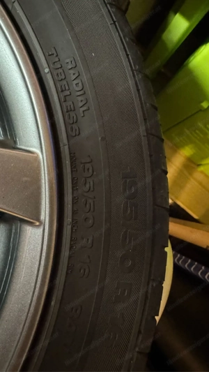 16 Zoll Alufelgen für Toyota Yaris Hybrid (Original) Bild 2