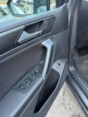 VW Tiguan VW Tiguan Highline TDI SCR 4MOTION DSG SUV   Geländewagen Bild 9