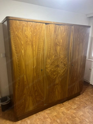 Kleiderschrank in guten Zustand Bild 3
