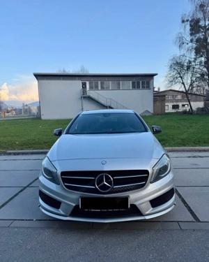 Mercedes-Benz A180 Bild 4