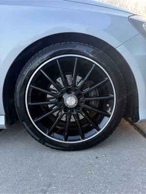 Mercedes-Benz A180 Bild 9