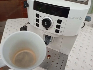 De'Longhi ECAM Magnificia S in schönem Weiß Bild 3